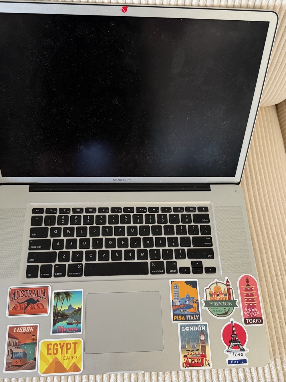 Apple MacBook Pro 17” A1297 Silver Laptop Works Needs macOS Reinstall As-Is